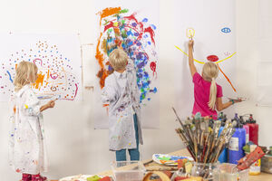 Miniaturbild: Workshop für Kinder (6-14 J.): 'Monochrome Malerei-Farbenfest' - mit Annette Albert